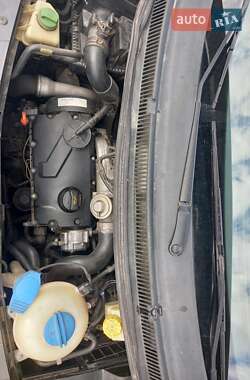 Минивэн Volkswagen Transporter 2003 в 
