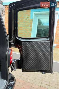 Минивэн Volkswagen Transporter 2016 в 