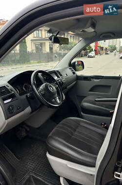 Минивэн Volkswagen Transporter 2014 в 