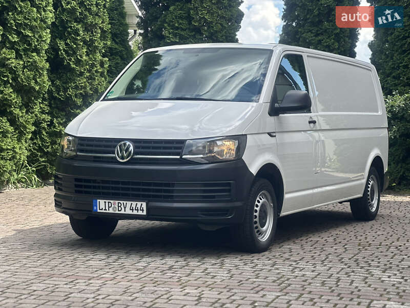 Грузовой фургон Volkswagen Transporter 2016 в Дубно
