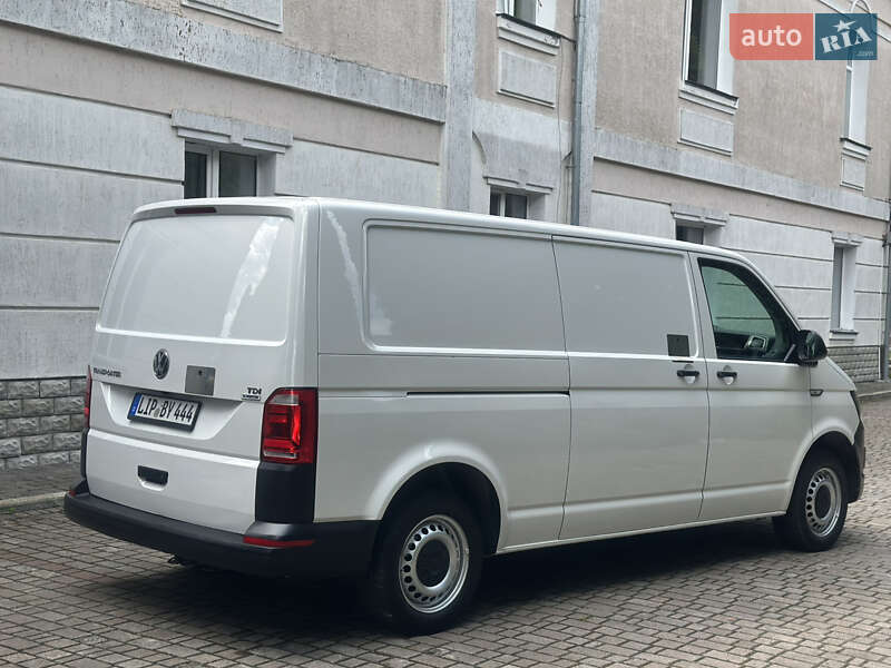 Грузовой фургон Volkswagen Transporter 2016 в Дубно