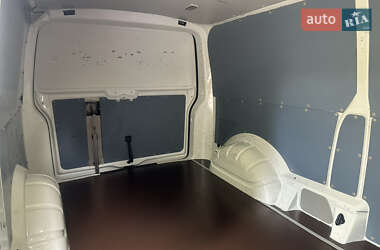 Грузовой фургон Volkswagen Transporter 2016 в 