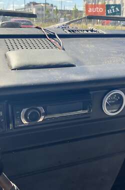 Грузопассажирский фургон Volkswagen Transporter 1986 в 