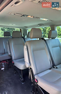 Минивэн Volkswagen Transporter 2011 в 