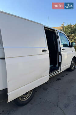 Грузовой фургон Volkswagen Transporter 2015 в 