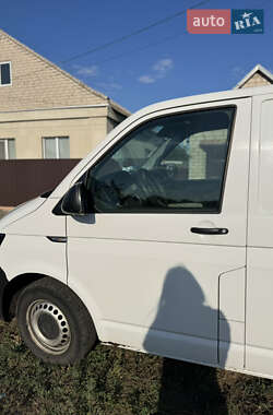 Грузовой фургон Volkswagen Transporter 2015 в 