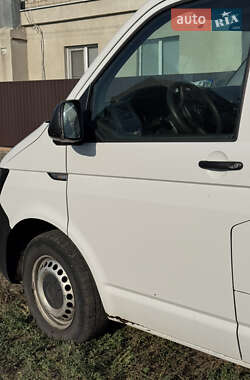 Грузовой фургон Volkswagen Transporter 2015 в 