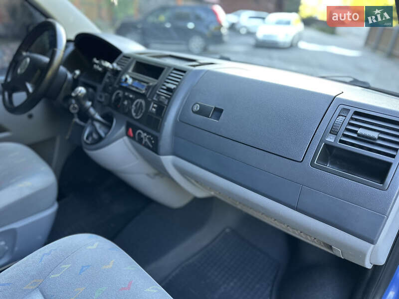 Минивэн Volkswagen Transporter 2005 в Виннице
