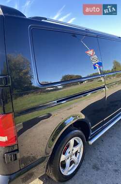 Минивэн Volkswagen Transporter 2009 в 