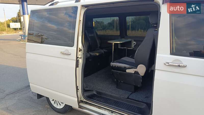 Минивэн Volkswagen Transporter 2004 в Мене