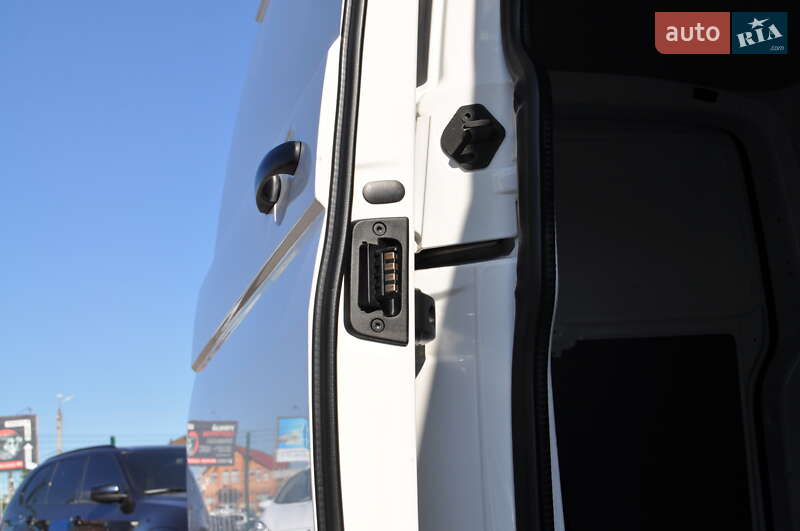 Грузовой фургон Volkswagen Transporter 2021 в Киеве