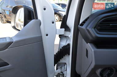 Грузовой фургон Volkswagen Transporter 2021 в 