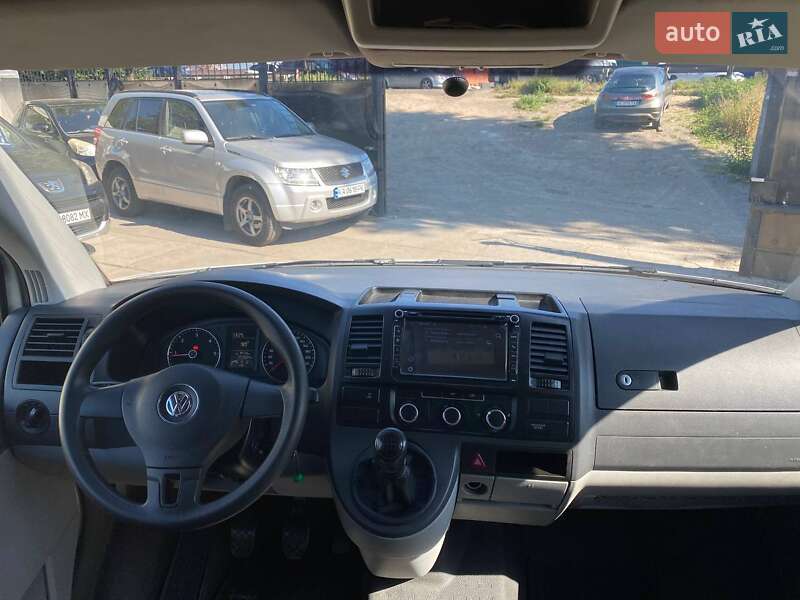 Грузопассажирский фургон Volkswagen Transporter 2013 в Киеве