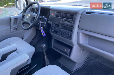 Минивэн Volkswagen Transporter 2002 в 