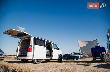 Минивэн Volkswagen Transporter 2016 в 