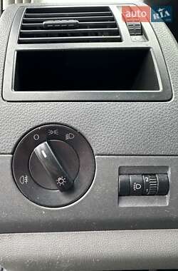 Минивэн Volkswagen Transporter 2006 в 