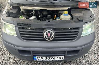 Минивэн Volkswagen Transporter 2004 в 