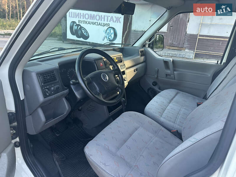 Минивэн Volkswagen Transporter 2002 в Харькове