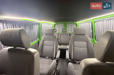 Минивэн Volkswagen Transporter 2009 в 