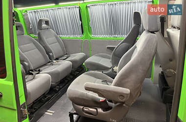 Минивэн Volkswagen Transporter 2009 в 