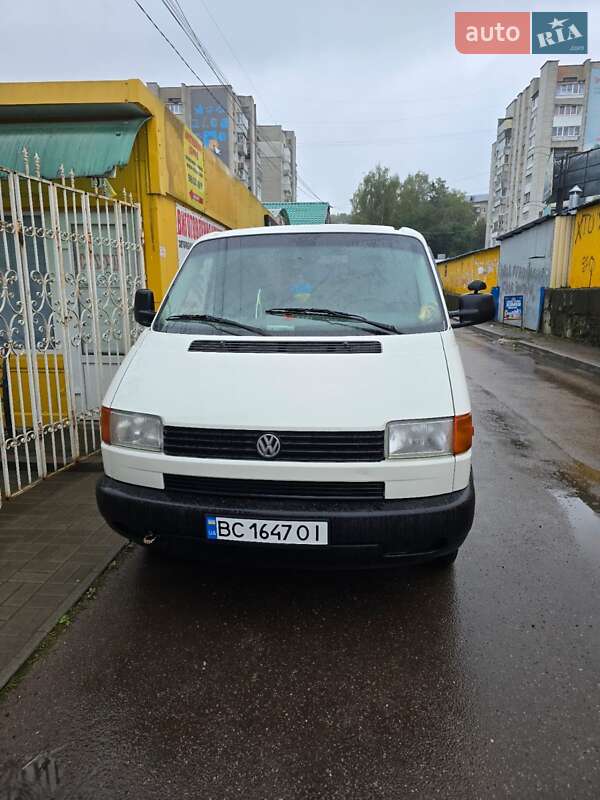 Минивэн Volkswagen Transporter 2000 в 