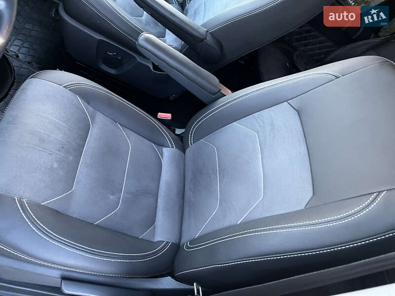Минивэн Volkswagen Transporter 2016 в Львове