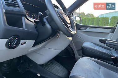 Минивэн Volkswagen Transporter 2016 в 