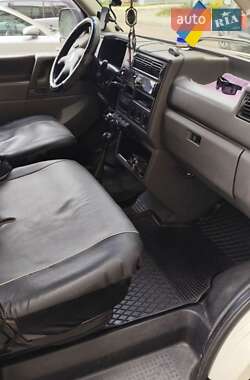 Минивэн Volkswagen Transporter 2000 в 