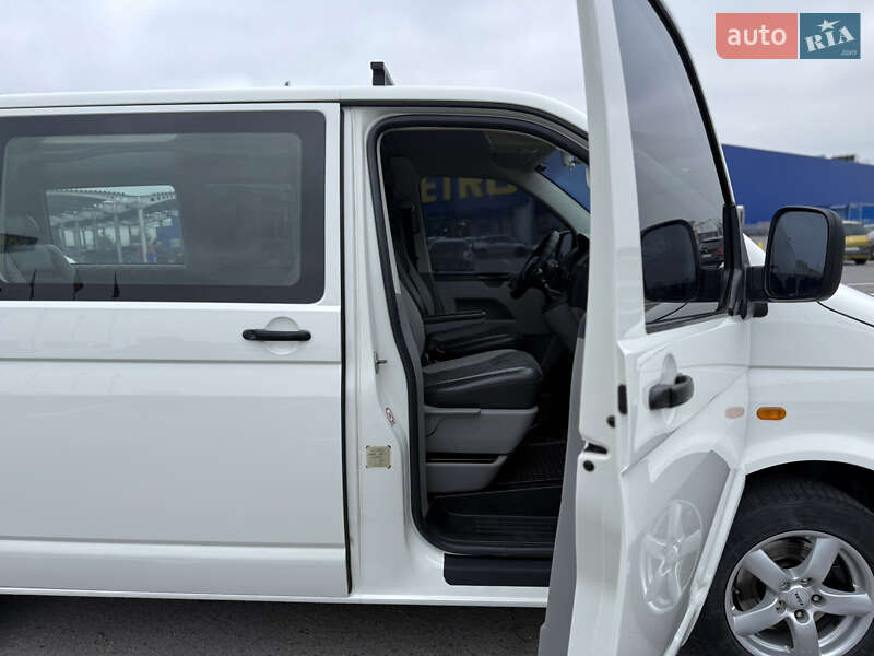 Минивэн Volkswagen Transporter 2004 в Виннице