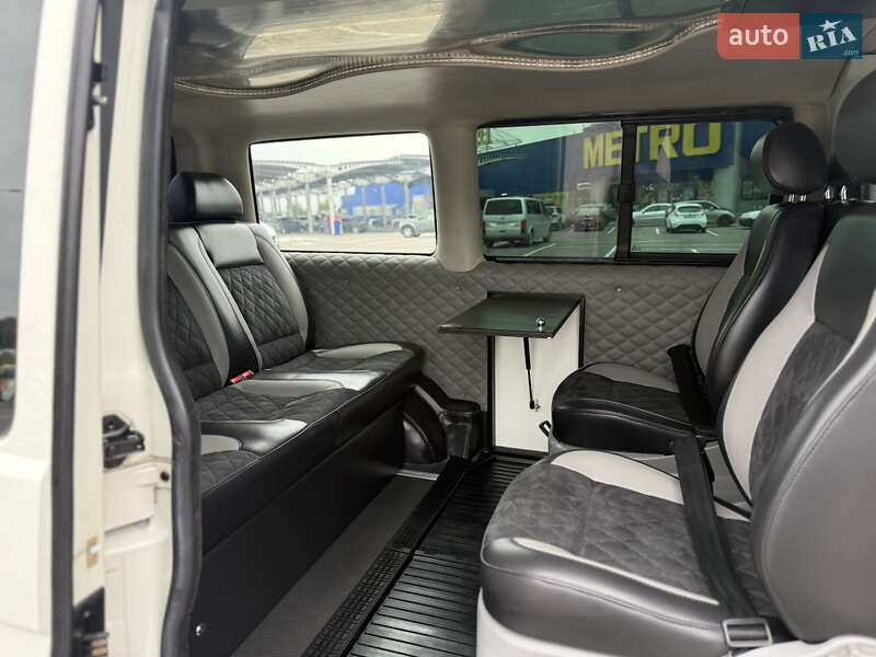 Минивэн Volkswagen Transporter 2004 в Виннице