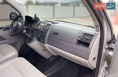 Минивэн Volkswagen Transporter 2009 в 