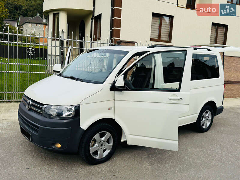 Минивэн Volkswagen Transporter 2010 в Солотвине