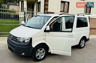 Минивэн Volkswagen Transporter 2010 в 