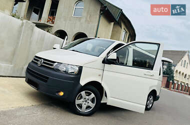 Минивэн Volkswagen Transporter 2010 в 