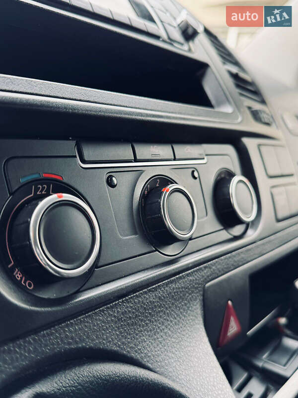 Минивэн Volkswagen Transporter 2010 в Солотвине