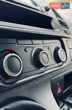 Минивэн Volkswagen Transporter 2010 в 