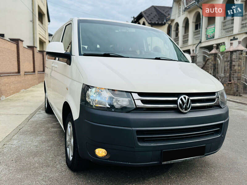 Минивэн Volkswagen Transporter 2010 в Солотвине