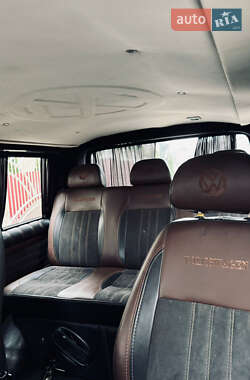 Минивэн Volkswagen Transporter 2010 в 
