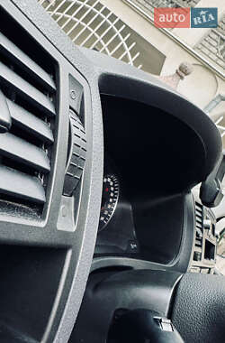 Минивэн Volkswagen Transporter 2010 в 