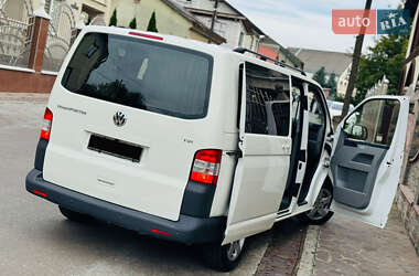 Минивэн Volkswagen Transporter 2010 в 