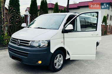 Минивэн Volkswagen Transporter 2010 в 