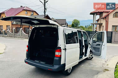 Минивэн Volkswagen Transporter 2010 в 