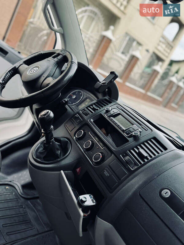 Минивэн Volkswagen Transporter 2010 в Солотвине