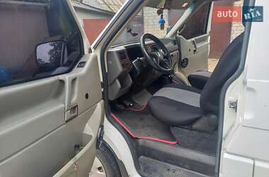 Минивэн Volkswagen Transporter 2000 в 