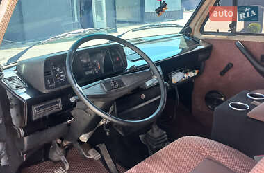 Минивэн Volkswagen Transporter 1990 в 