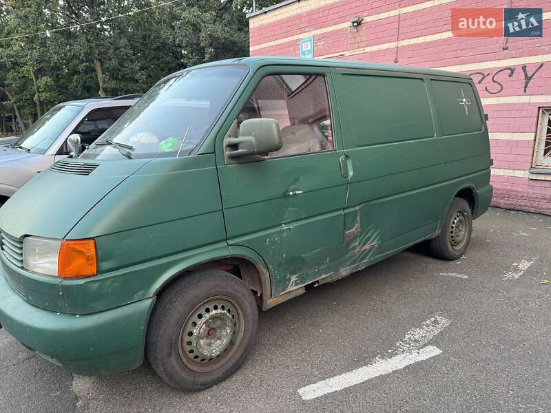 Грузовой фургон Volkswagen Transporter 2001 в 