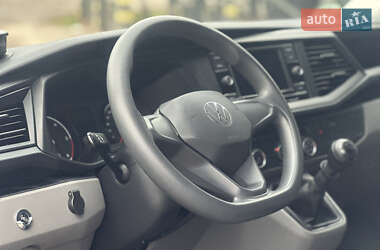 Грузовой фургон Volkswagen Transporter 2023 в 