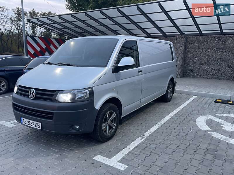 Грузовой фургон Volkswagen Transporter 2013 в Кривом Роге