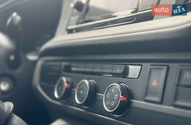 Грузовой фургон Volkswagen Transporter 2023 в 