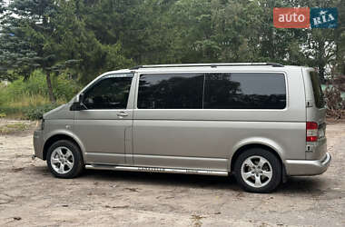 Минивэн Volkswagen Transporter 2011 в 